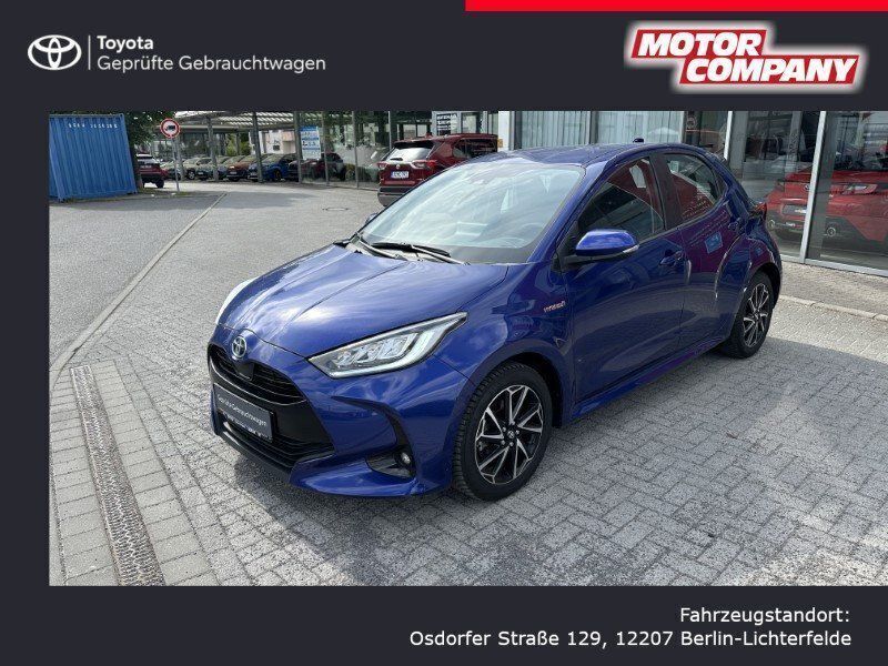 Nachtblau mica metallic Gebraucht 2020 Toyota Yaris Hybrid Basis Limousine | 18.990 € (Etwas zu teuer) - Bild 1/4