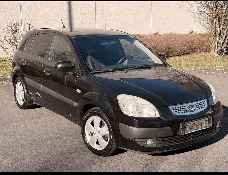 Gebraucht Kia Rio EX 97 PS (71 kW) 2005 Schwarz Limousine