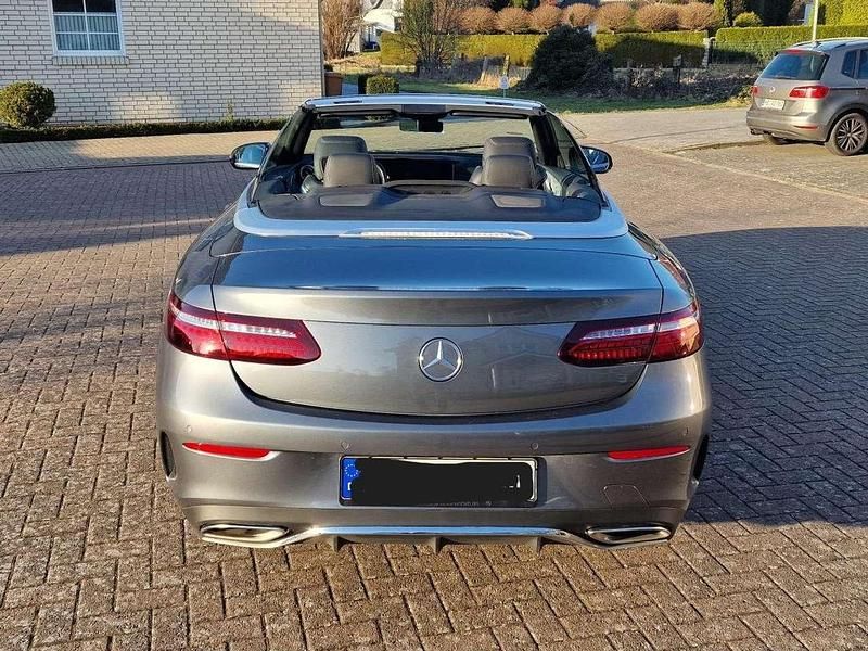 Usado Mercedes E200 AMG 197 CV (144 kW) 2023 Gris Descapotable