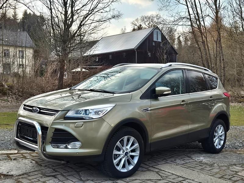 Gebraucht Ford Kuga Titanium 120 PS (88 kW) 2015 Gelb SUV