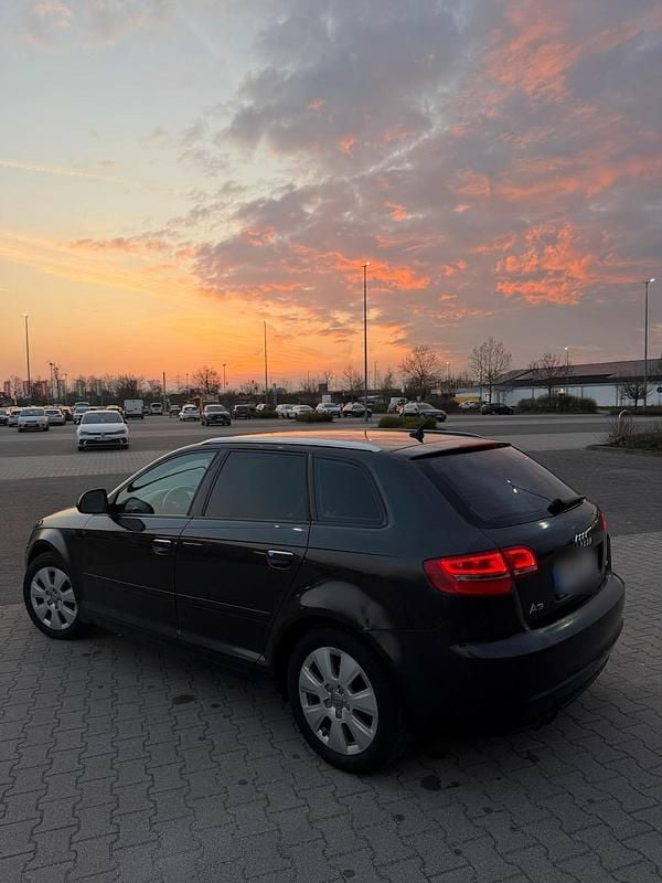 Gebraucht Audi A3 Sportback 125 PS (91 kW) 2011 Andere farben Kleinwagen