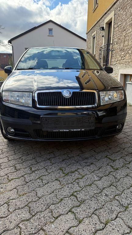 Gebraucht Skoda Fabia Ambiente 75 PS (55 kW) 2008 Schwarz Limousine