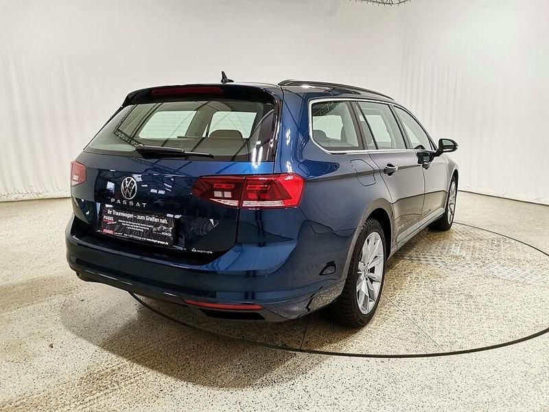 Gebraucht VW Passat Business 200 PS (147 kW) 2023 Aquamarinblau metallic Kombi