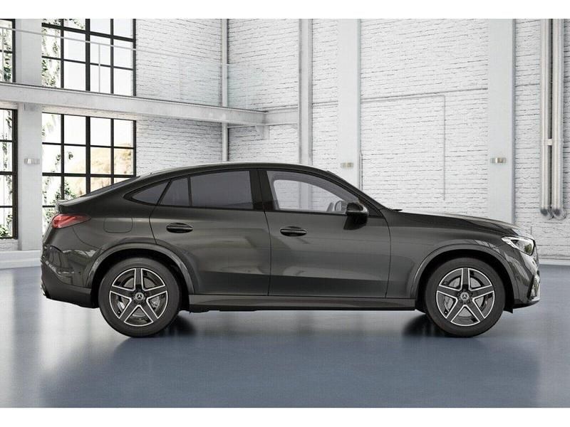 Gebraucht Mercedes GLC300 AMG 269 PS (197 kW) 2024 Metalliclack graphitgrau Coupé