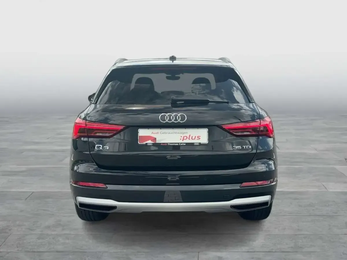 Gebraucht Audi Q3 Advanced Plus 150 PS (110 kW) 2023 Mythosschwarz metallic SUV