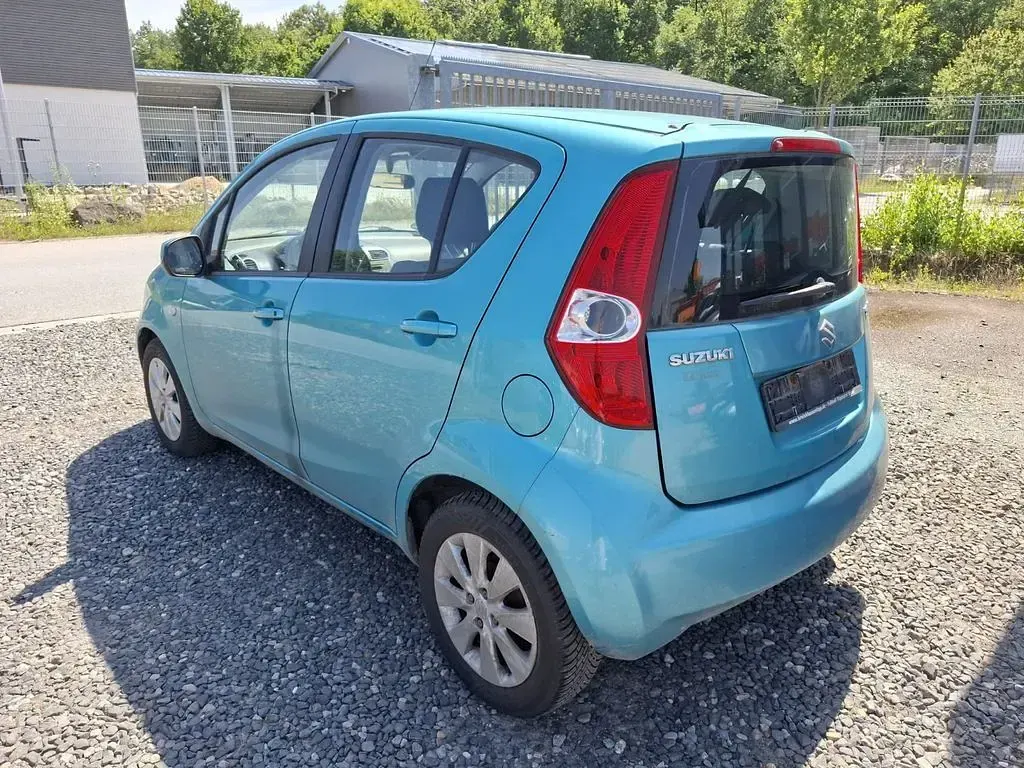 Gebraucht Suzuki Splash Club 86 PS (63 kW) 2009 Blau Kleinwagen