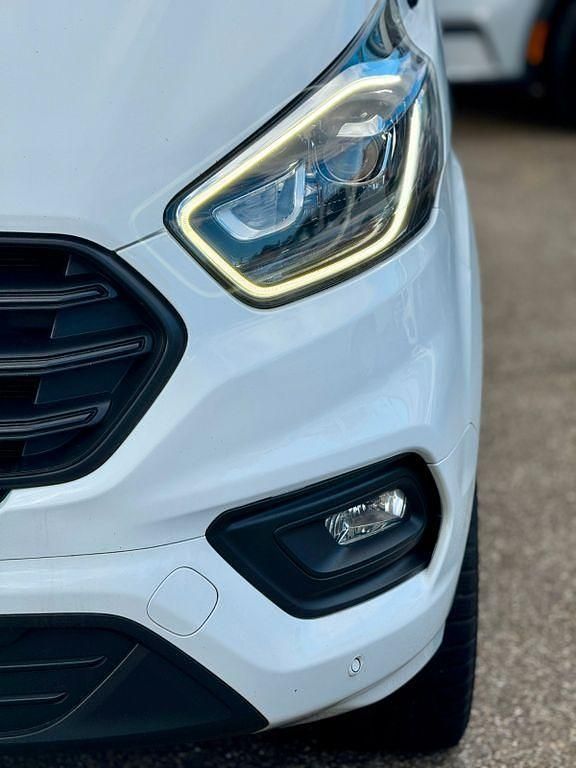 Gebraucht Ford Transit Custom Trend 170 PS (125 kW) 2021 Weiß Van / Kleinbus