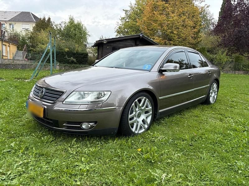 Grau Gebraucht 2007 VW Phaeton Limousine | 8.900 € (Fairer Preis) - Bild 1/4