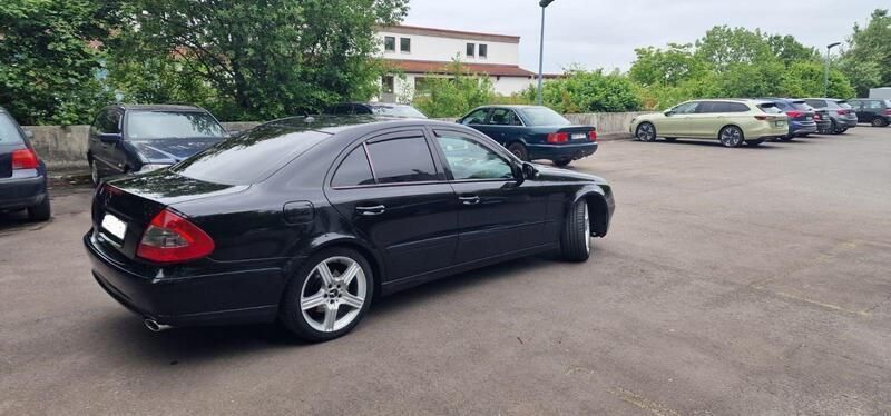 Gebraucht Mercedes E280 190 PS (139 kW) 2007 Schwarz Limousine