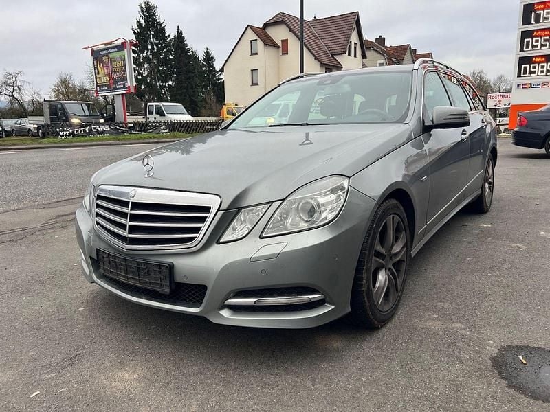 Gebraucht Mercedes E350 AMG line 231 PS (169 kW) 2010 Silber Limousine