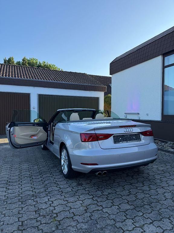 Silber Gebraucht 2014 Audi A3 Cabriolet S-Line Cabrio | 16.700 € (Guter Preis) - Bild 1/4