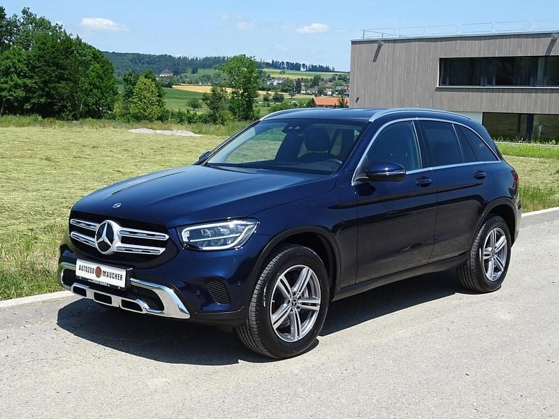 Cavansitblau metallic Gebraucht 2022 Mercedes GLC300e SUV | 38.990 € (Fairer Preis) - Bild 1/4