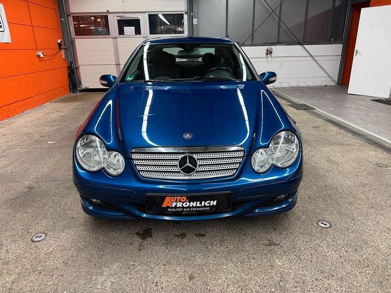Gebraucht Mercedes C200 122 PS (89 kW) 2007 Blau Coupé