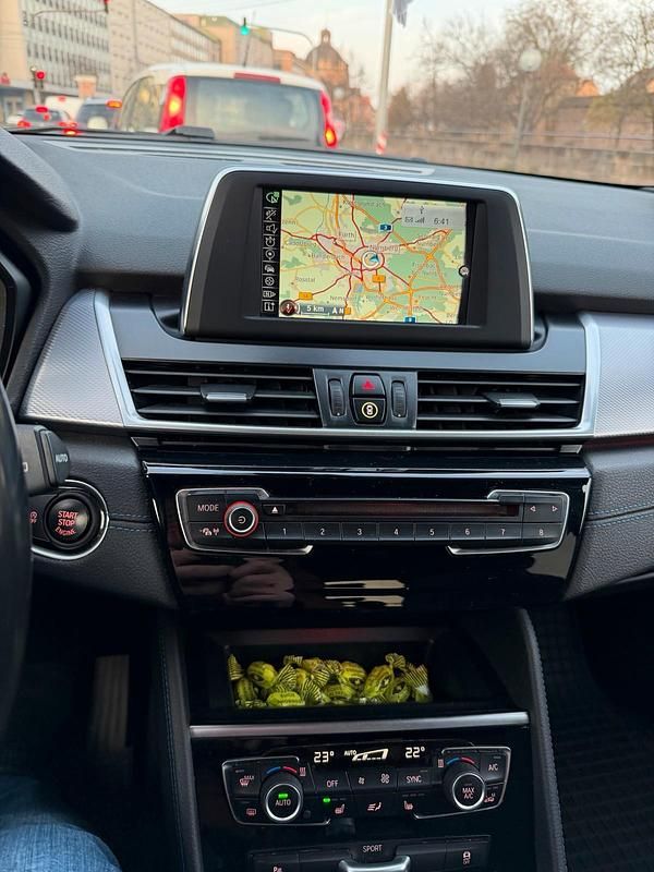 Gebraucht BMW 218 150 PS (110 kW) 2016 Blau Limousine