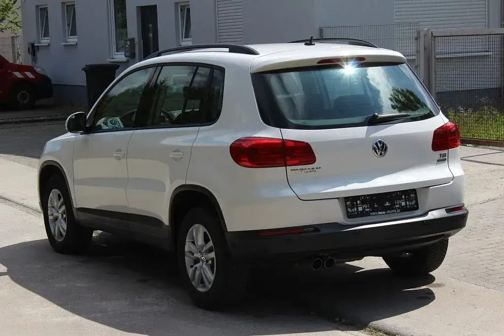 Używany VW Tiguan Trendline 160 KM (117 kW) 2012 Biały SUV