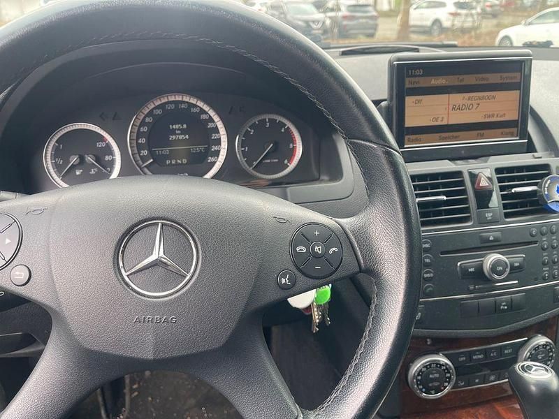 Gebraucht Mercedes C220 Elegance 170 PS (125 kW) 2009 Grau Limousine