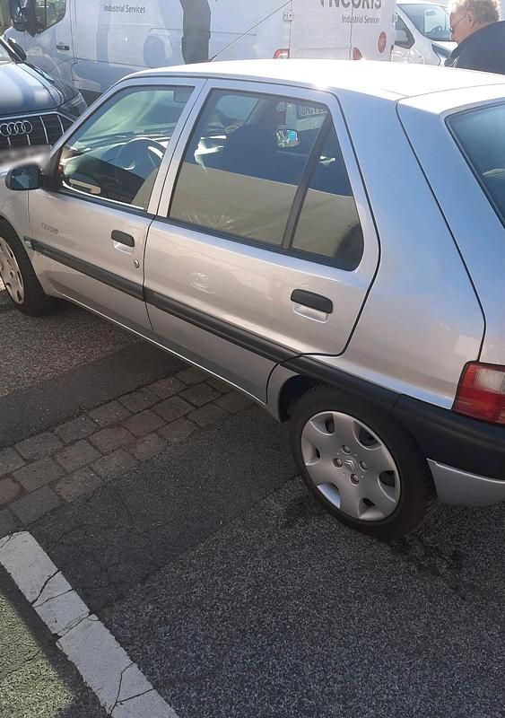 Gebraucht Citroën Saxo 44 PS (32 kW) 2002 Silber Kleinwagen