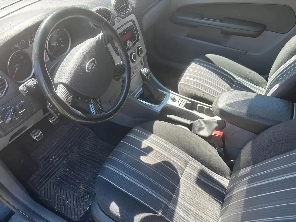 Brugt Ford Focus 101 HK (74 kW) 2009 Sort Sedan