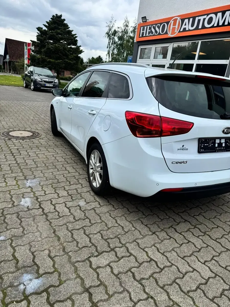 Gebraucht Kia Ceed GT 126 PS (92 kW) 2013 Weiß Kombi