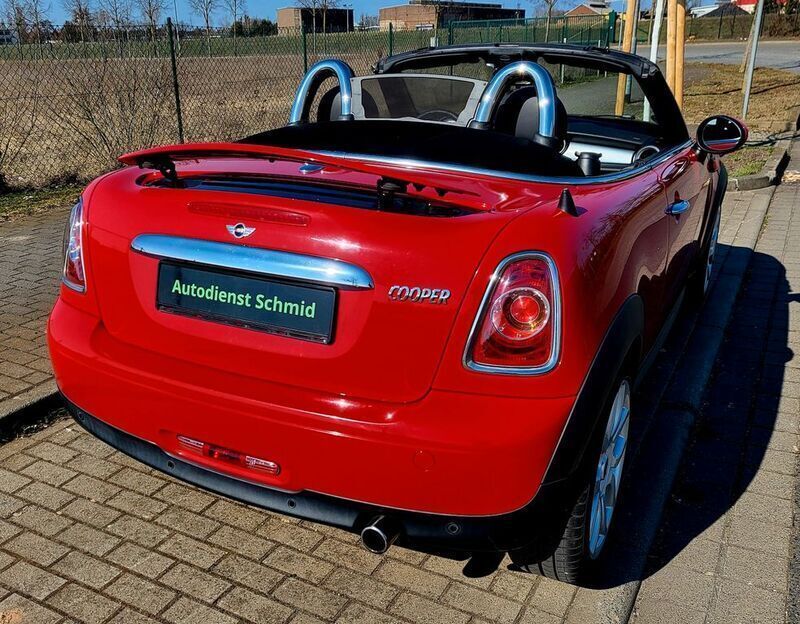 Gebraucht Mini Cooper Cabriolet 122 PS (89 kW) 2012 Rot Cabrio