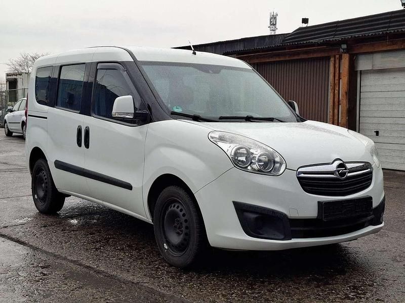 Gebraucht Opel Combo 95 PS (69 kW) 2015 Weiß Van / Kleinbus
