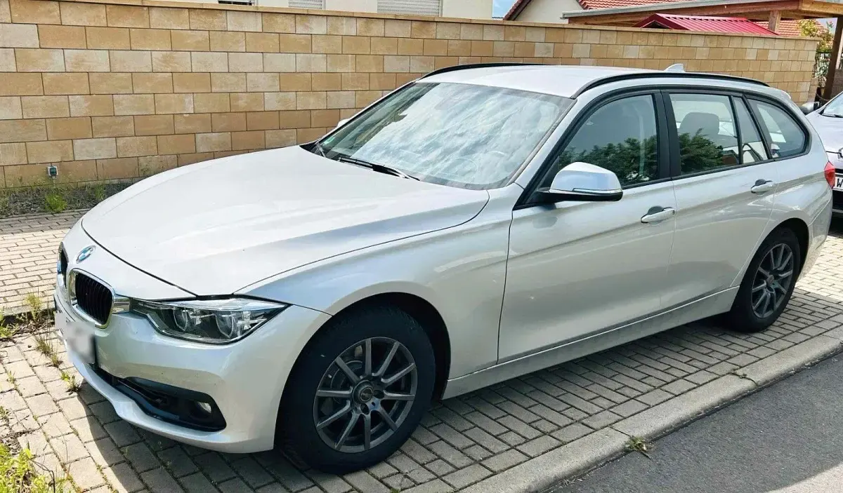 Gebraucht BMW 320 Advantage 185 PS (136 kW) 2016 Silber Kombi