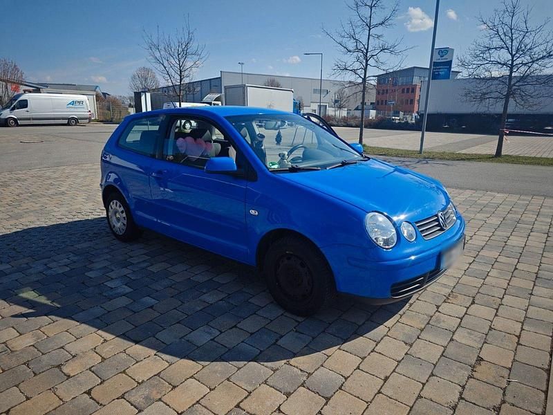 Gebraucht VW Polo 75 PS (55 kW) 2004 Blau Kleinwagen