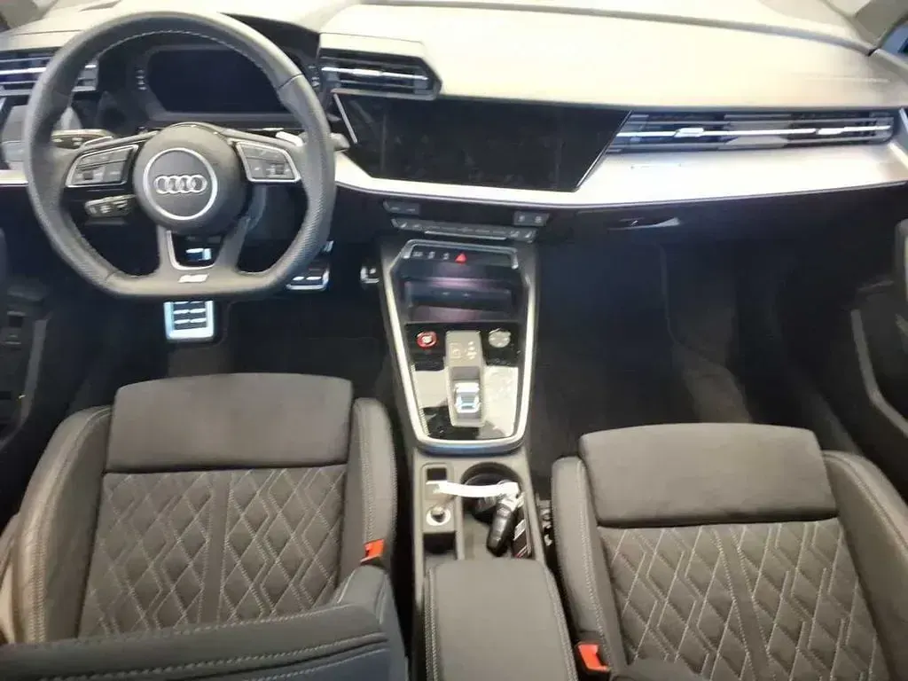 Gebraucht Audi S3 Ambiente 310 PS (228 kW) 2024 Daytonagrau perleffekt Limousine
