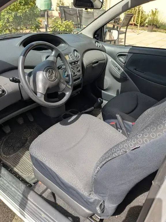 Gebraucht Toyota Yaris Sol 65 PS (47 kW) 2004 Grau Limousine