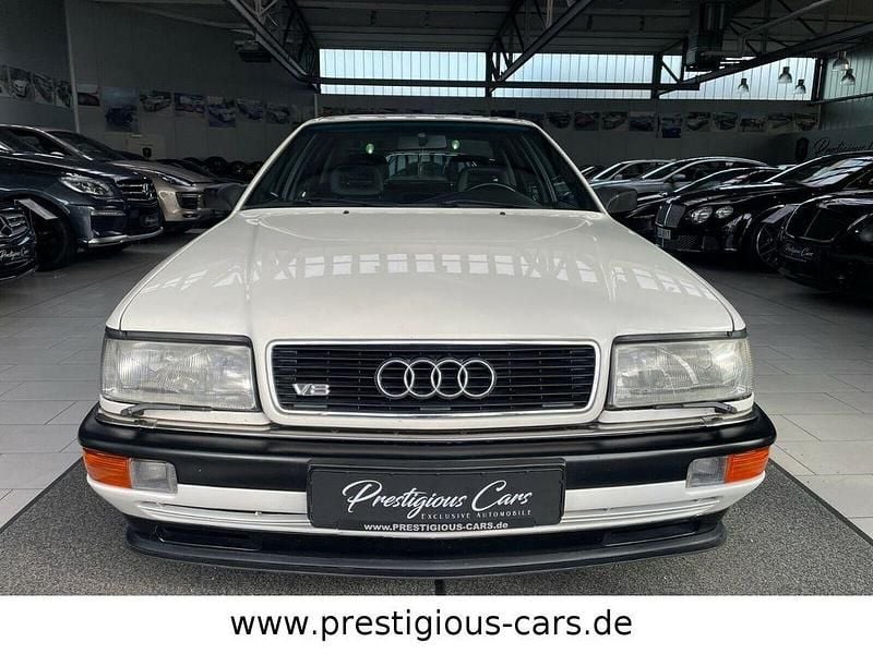 Weiß Gebraucht 1992 Audi V8 Limousine | 22.949 € - Bild 1/4