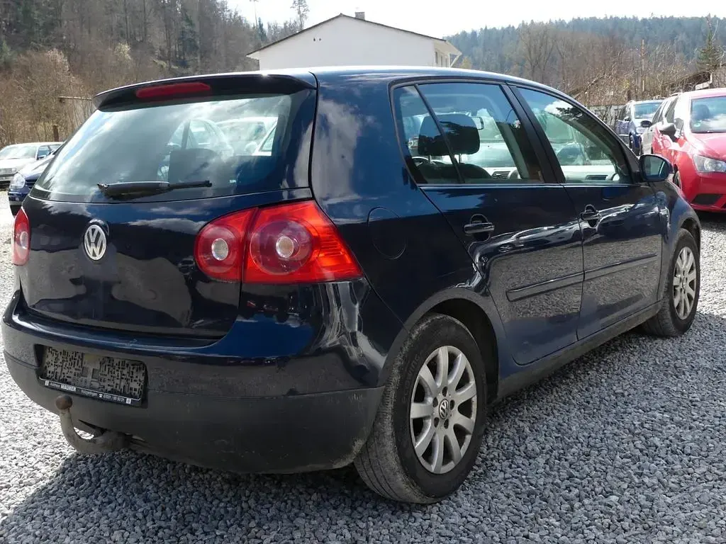 Gebraucht VW Golf IV Comfortline 105 PS (77 kW) 2005 Blau Limousine