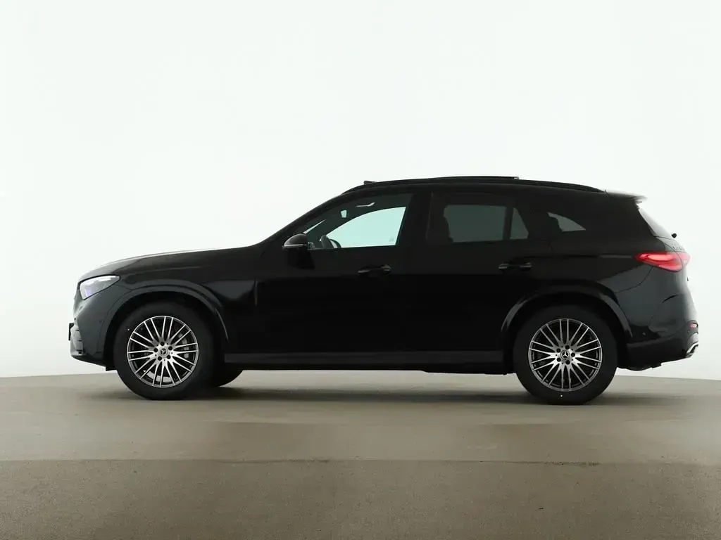 Gebraucht Mercedes GLC450 AMG 367 PS (269 kW) 2025 Schwarz SUV