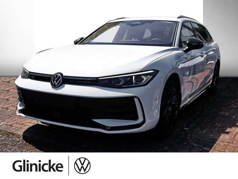 Weiß Gebraucht 2024 VW Passat R-line Kombi | 39.970 € (Fairer Preis) - Bild 1/4