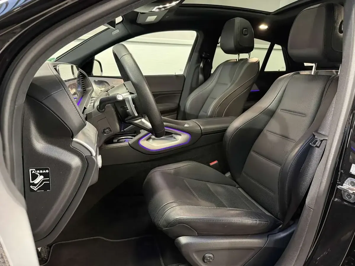 Gebraucht Mercedes GLE300 AMG 269 PS (197 kW) 2025 Obsidianschwarz SUV