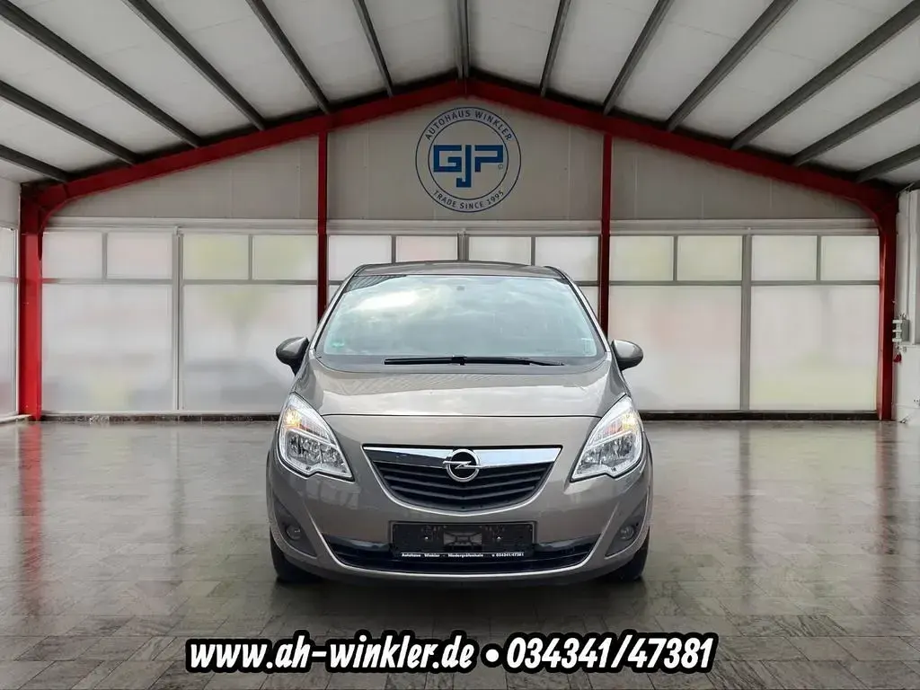 Gebraucht Opel Meriva Edition 101 PS (74 kW) 2010 Muskatgrau/muskat braun(m2) Van / Kleinbus