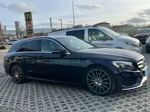 Gebraucht Mercedes C250 AMG line 211 PS (155 kW) 2017 Blau Kombi