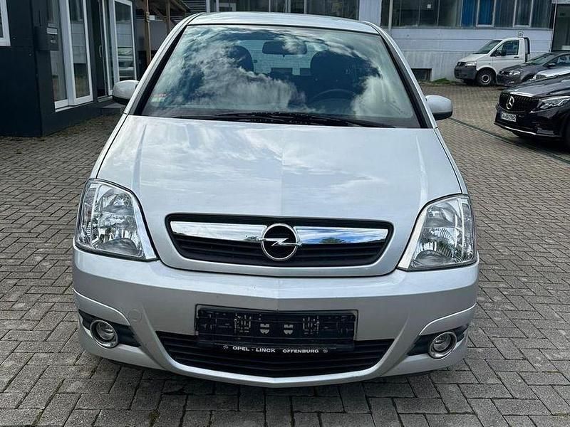 Silber Gebraucht 2007 Opel Meriva Cosmo Van / Kleinbus | 4.490 € (Etwas zu teuer) - Bild 1/4