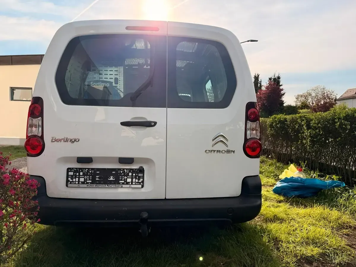 Gebraucht Citroën Berlingo 100 PS (73 kW) 2016 Weiß Van / Kleinbus