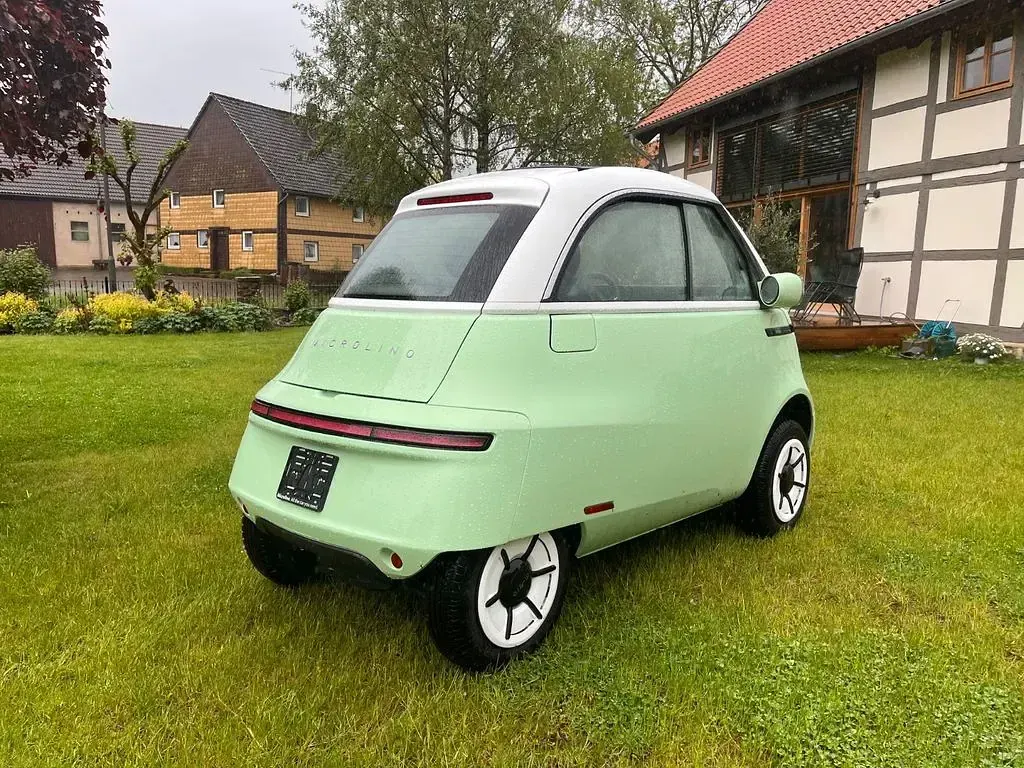 Gebraucht Micro Microlino 11 kW (16 PS) 2024 Grün Kleinwagen