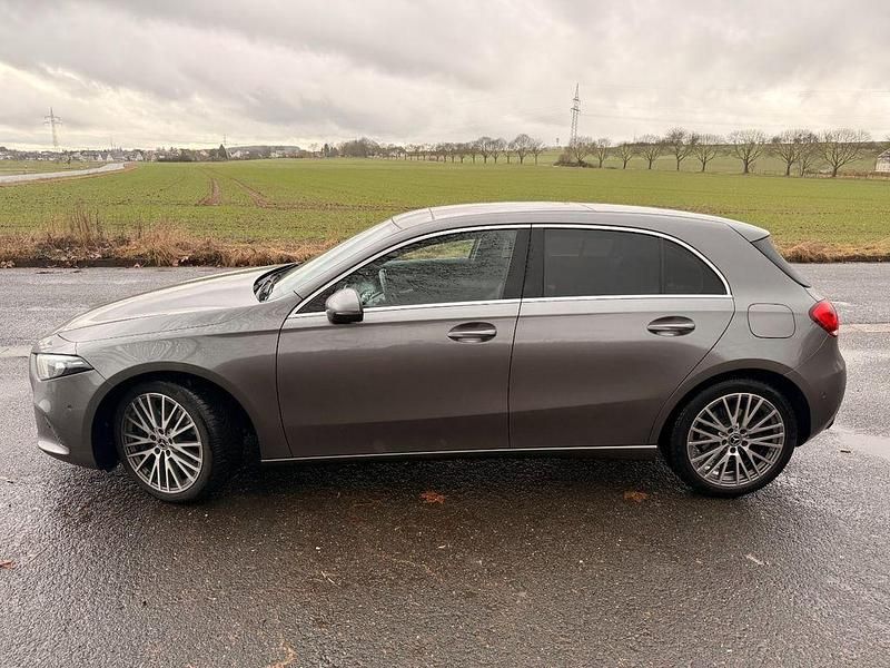 Gebraucht Mercedes A250 224 PS (164 kW) 2018 Grau Limousine