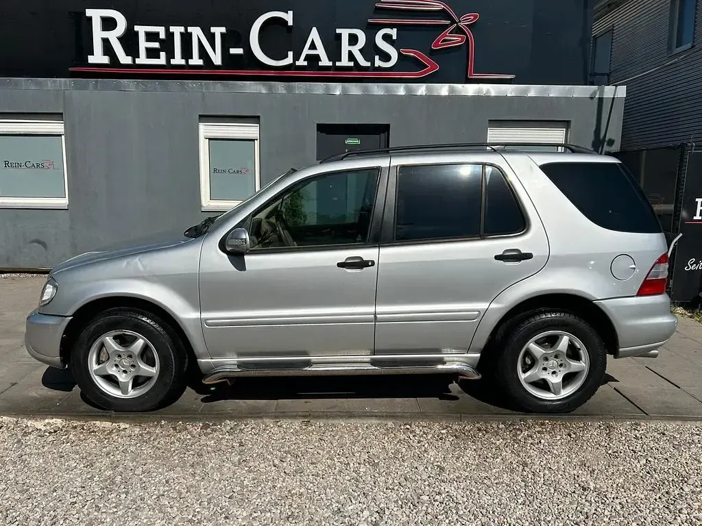 Gebraucht Mercedes ML320 Elegance 218 PS (160 kW) 2002 Silber SUV