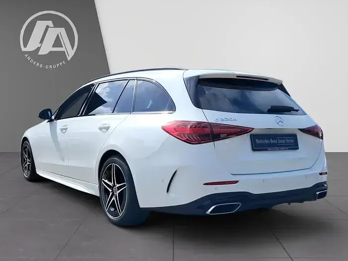 Gebraucht Mercedes C220 AMG 197 PS (144 kW) 2025 Polarweiss Limousine
