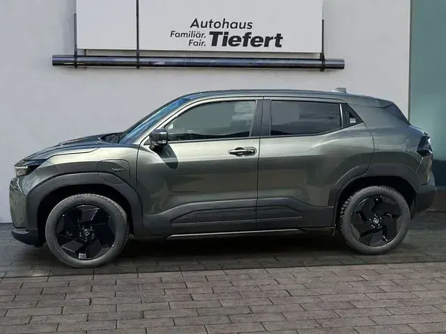 Neu Toyota Urban Cruiser 127 kW (174 PS) 2026 Grün SUV
