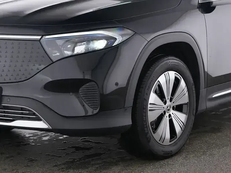 Second-hand Mercedes EQB250+ Progressive 139 kW (190 CP) 2025 Negru SUV