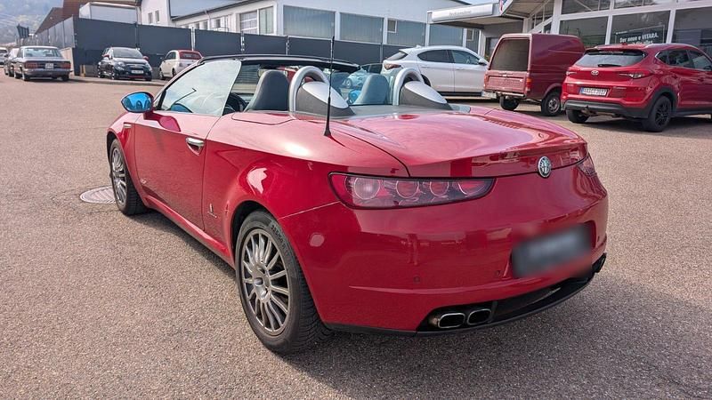 Gebraucht Alfa Romeo Spider 185 PS (136 kW) 2009 Rot Cabrio