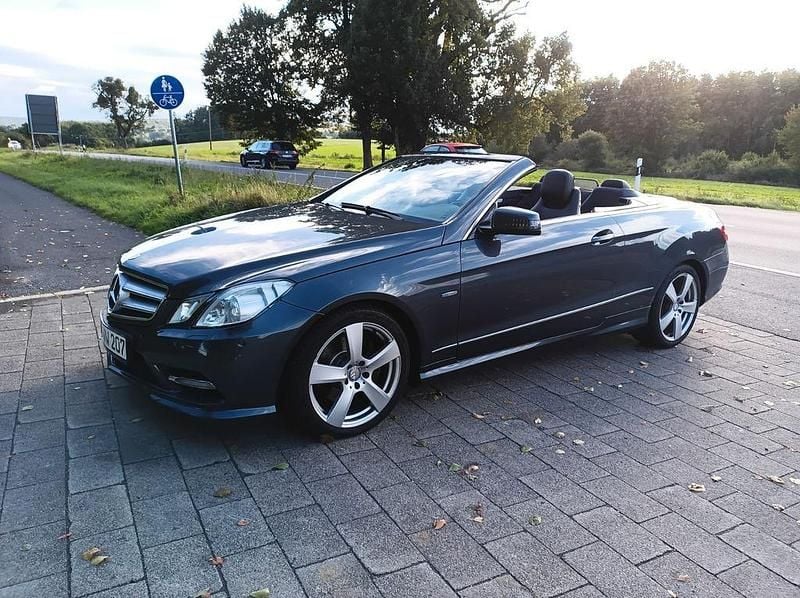 Grau Gebraucht 2012 Mercedes E350 AMG Cabrio | 13.490 € (Superpreis) - Bild 1/4