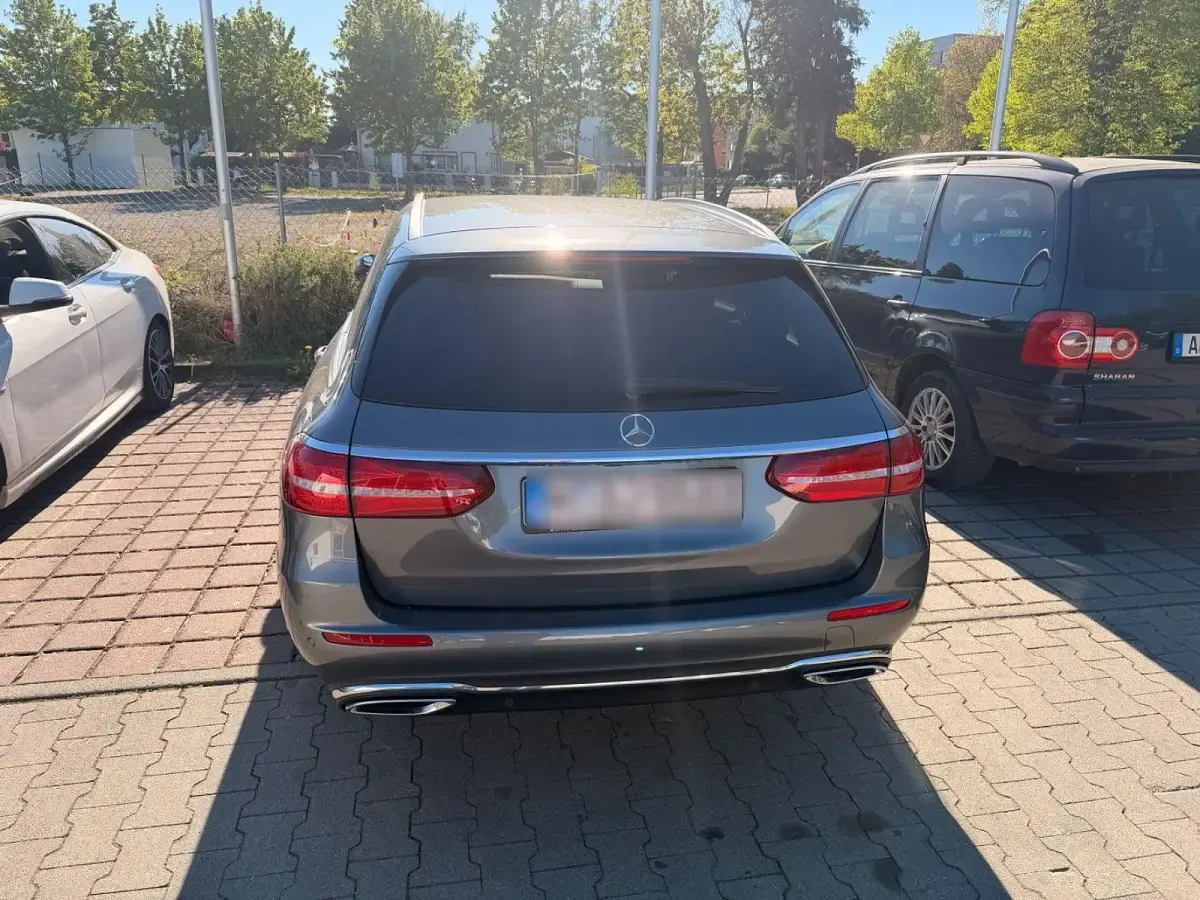 Second-hand Mercedes E200 160 CP (117 kW) 2019 Negru Break