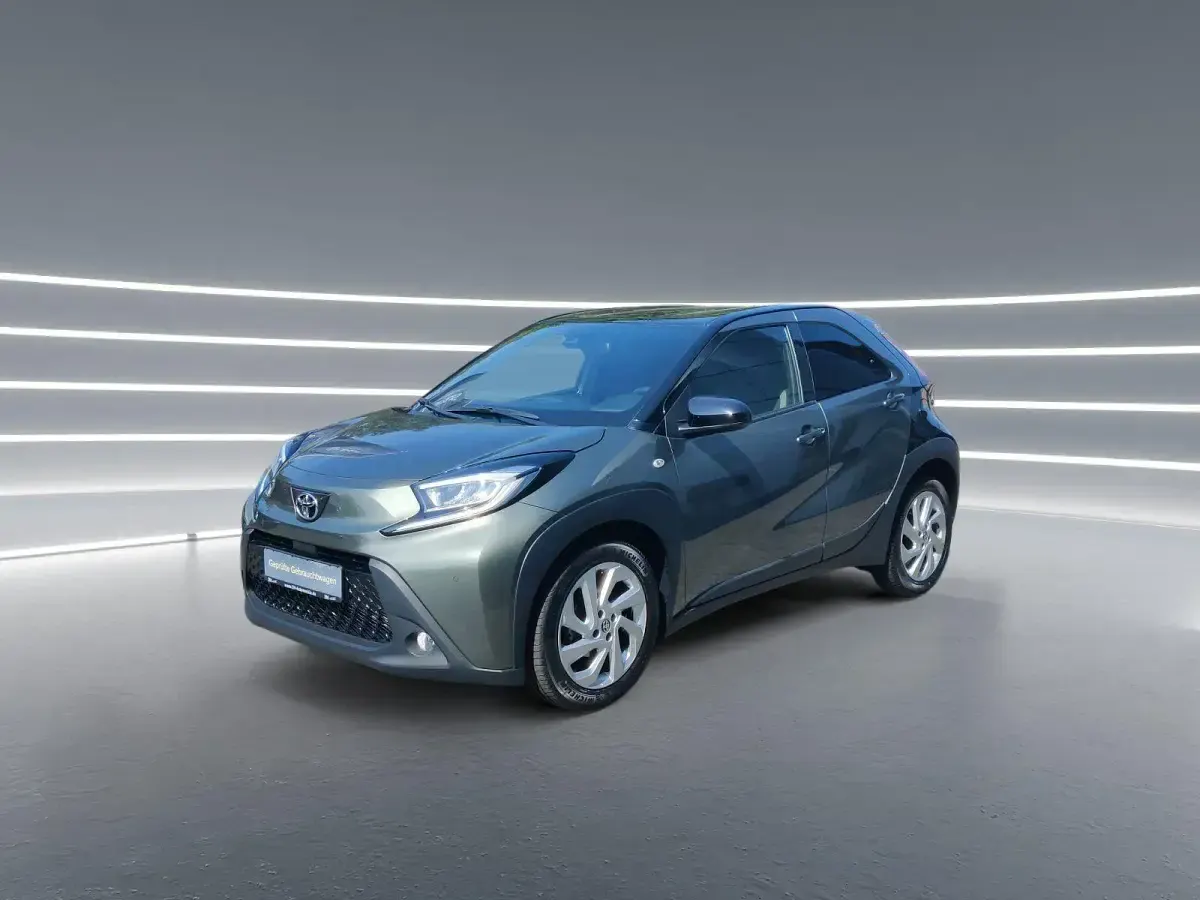 Gebraucht Toyota Aygo X Pulse 72 PS (52 kW) 2022 Grün SUV