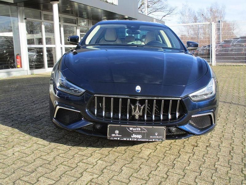 Gebraucht Maserati Ghibli 430 PS (316 kW) 2021 Blau Limousine