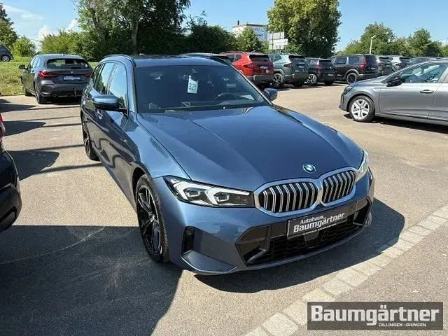 Gebraucht BMW 330 M Sport 245 PS (180 kW) 2025 Blau Kombi
